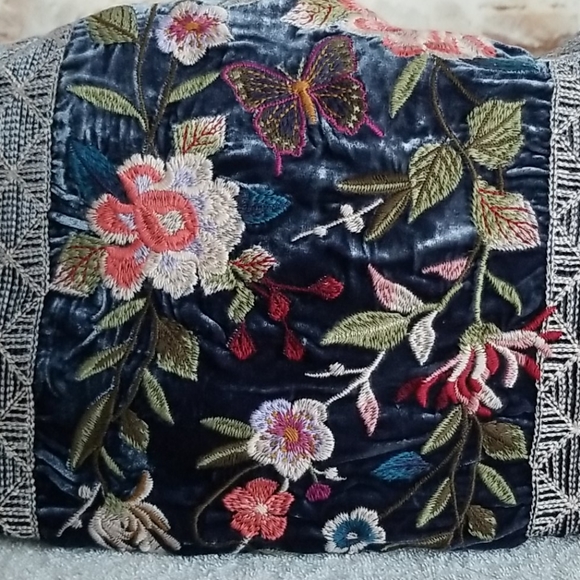 New Johnny Was Kasumi Embroidered Velvet Tote Bag - Picture 8 of 14